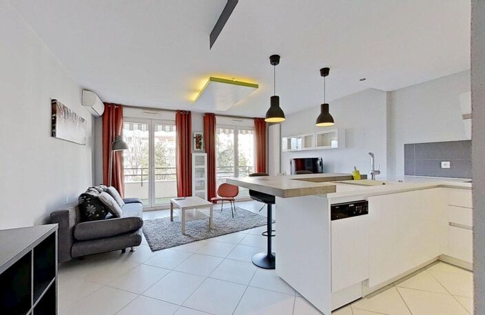 48 rue Georges Gouy Lyon 69007 - T2 Meublé - 995 €CC — photo 2