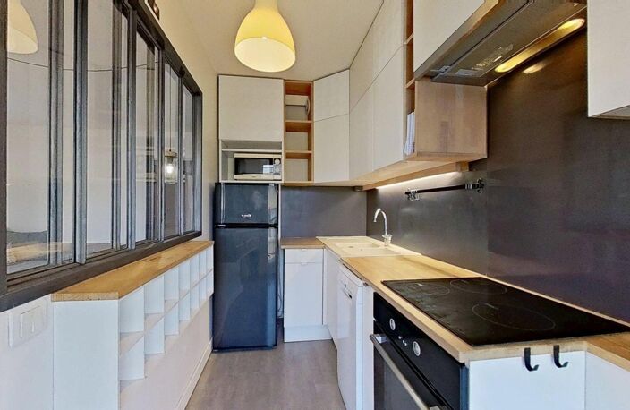 10 rue Marie Madeleine Fourcade Lyon 69007 - T3 Meublé - 1040 €CC — photo 5