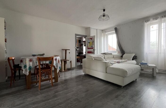 Maison mitoyenne entièrement rénovée ouvrant sur terrain de plain-pied — photo 4