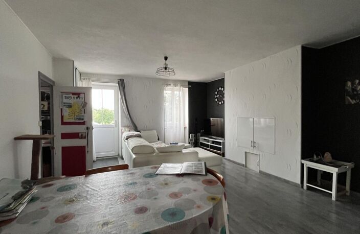 Maison mitoyenne entièrement rénovée ouvrant sur terrain de plain-pied — photo 5