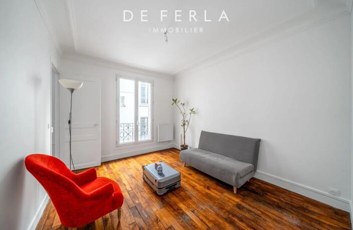 BOULEVARD VOLTAIRE – Appartement traversant de 2 pièces – Paris 11ᵉ — photo 3