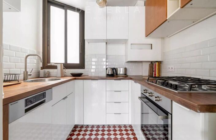 Wagram : 2 pièces refait à neuf par architecte en Duplex avec extérieur — photo 3