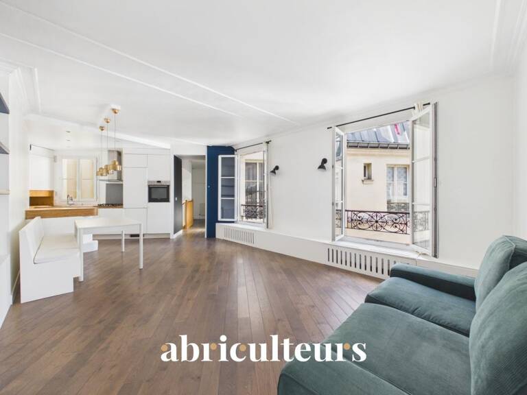 PARIS - MONTMARTRE - DUPLEX - 3 PIÈCES  - 2 CHAMBRES - 72 M2 - 2594  € Charges Comprises — photo 1