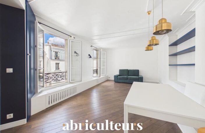 PARIS - MONTMARTRE - DUPLEX - 3 PIÈCES  - 2 CHAMBRES - 72 M2 - 2594  € Charges Comprises — photo 2