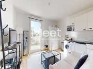 STUDIO - IMMEUBLE RÉCENT - BALCON - VUE DÉGAGÉE — photo 4