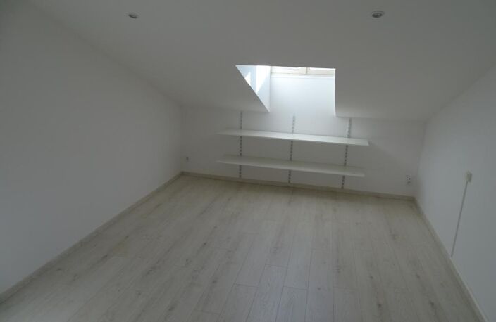 MAISON DE VILLAGE T5 EN DUPLEX  MIRABEL — photo 4