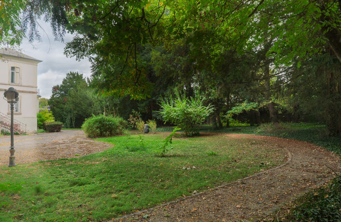 Maison de Maître - 800 m² - Mulhouse (68) — photo 3
