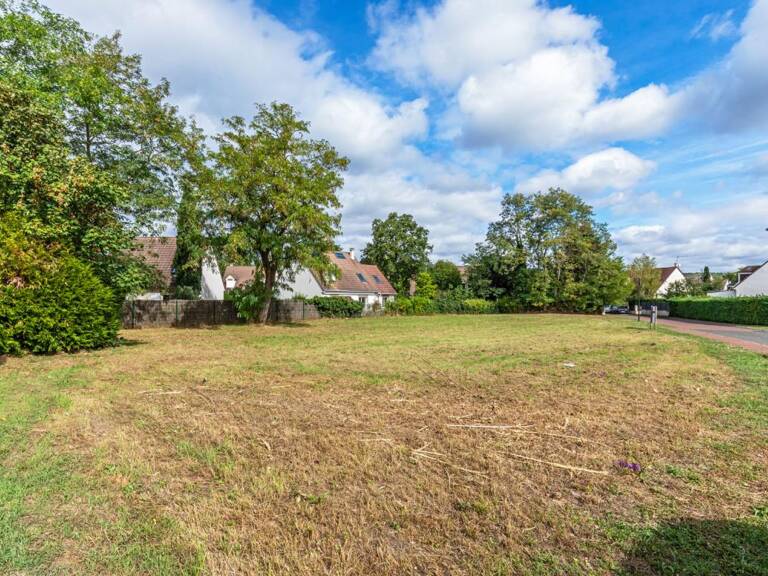Terrain - 1 359 m² - Verneuil-sur-Seine (78) — photo 1