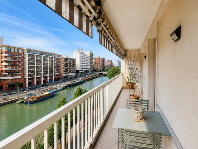 DERNIER ÉTAGE • GRAND BALCON • VUE DÉGAGÉE • PROCHE PLACE DUPUY — photo du bien