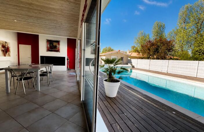 Maison de 7 pièces de 218 m² à Yvrac — photo 2