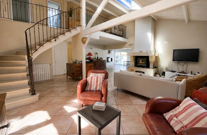 Maison de 7 pièces de 218 m² à Yvrac — photo 5