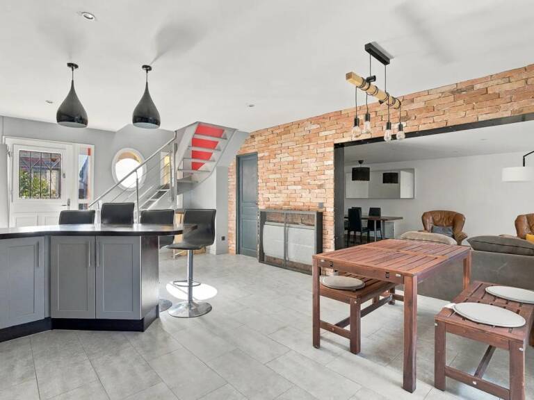 Maison de 5 pièces de 135 m² à Romainville — photo 1