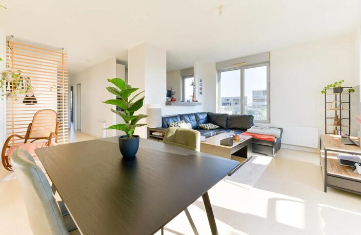 Appartement 3 pièces de 72 m² à Nantes avec terrasses et place de parking — photo 3