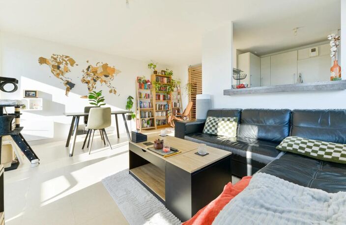Appartement 3 pièces de 72 m² à Nantes avec terrasses et place de parking — photo 4
