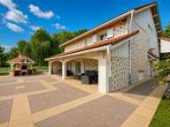 Maison de 8 pièces de 238 m² à Tignieu-Jameyzieu — photo 2