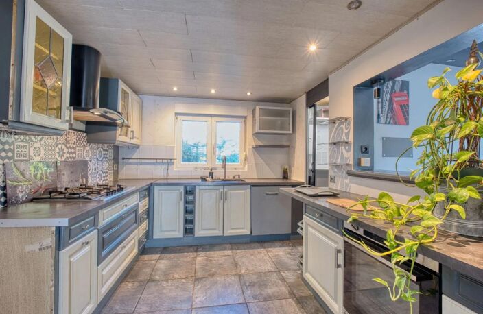 AINGERAY – MAISON INDIVIDUELLE 144 M² – 4 CHAMBRES – VÉRANDA — photo 4