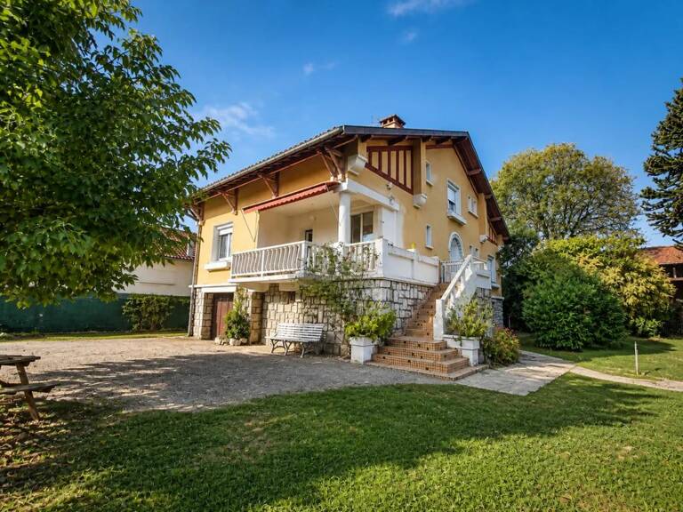 Maison de 214 m² avec garage et jardin à Lannemezan — photo 1