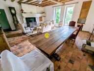 LONGERE DE CARACTERE  — photo 2