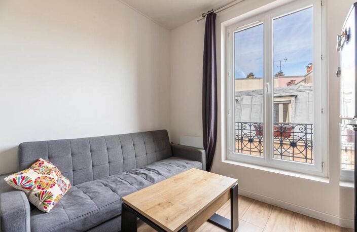 Paris 18e – 2 pièces avec vue dégagée — photo 3