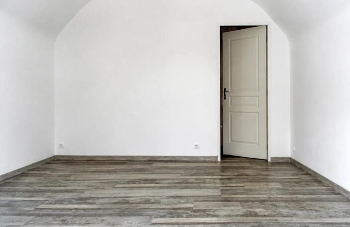 Maison de 4 pièces de 90 m² à Laroche-Saint-Cydroine — photo 5