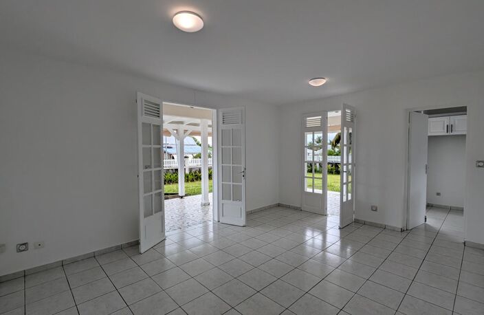 Villa F4 agréable et lumineuse, avec garage fermé, située dans lotissement calme — photo 5