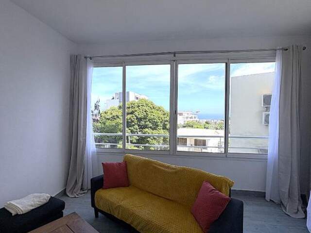 T1 bis meublé de 41m2 à louer - Sainte Clotilde proche de la clinique — photo du bien