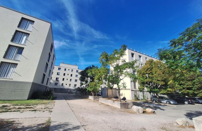 Type 3 - AVIGNON - PARC MONCLAR 1 — photo 2