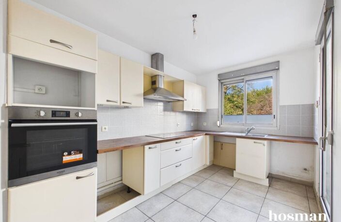 Bel et spacieux appartement familial T5 de 119m2, traversant, avec balcon sur jardin et stationnement – Montchat, Lyon 3e — photo 2