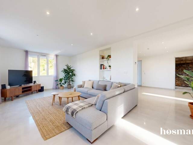 Maison 6 chambres de 163 m² avec double garage et jardin - Morre — photo du bien