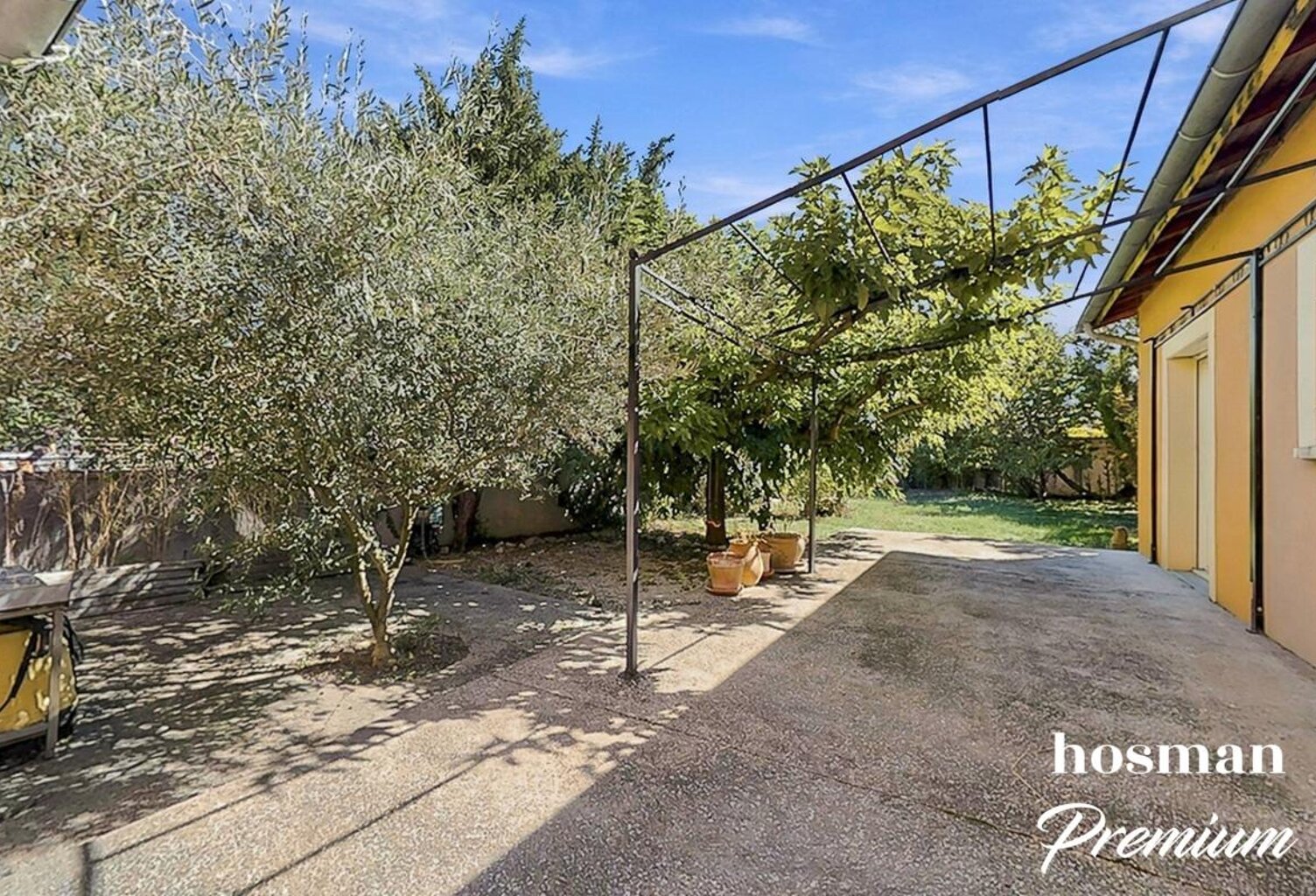 Maison 6 pièces de 145m² sur agréable terrain arboré avec garage - Proche Lyon 8ème - Bron — photo 1