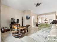 Maison 6 pièces de 145m² sur agréable terrain arboré avec garage - Proche Lyon 8ème - Bron — photo 2
