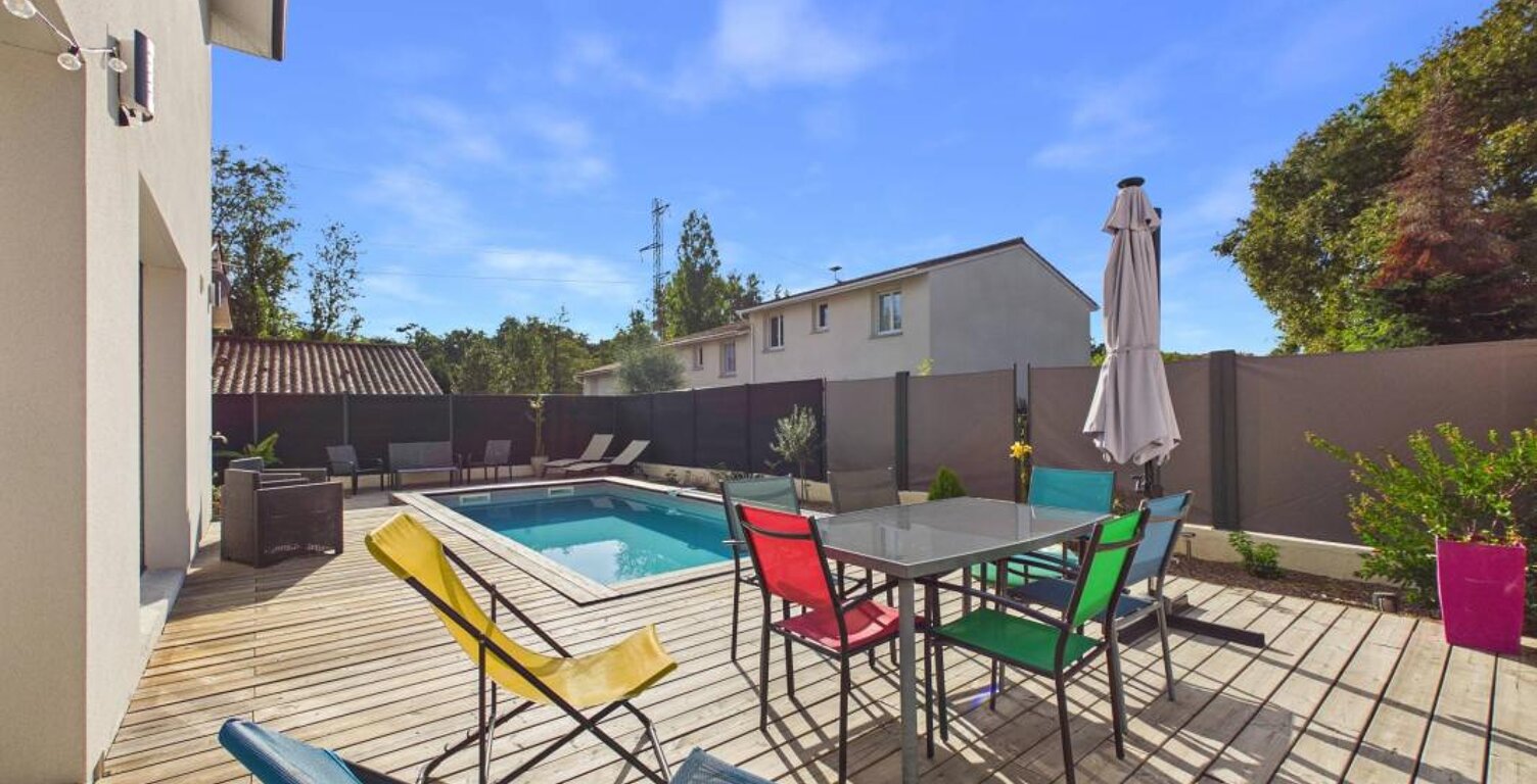 Superbe maison individuelle 6 pièces de 130 m² avec piscine et garage - Très calme - Cenon — photo 1