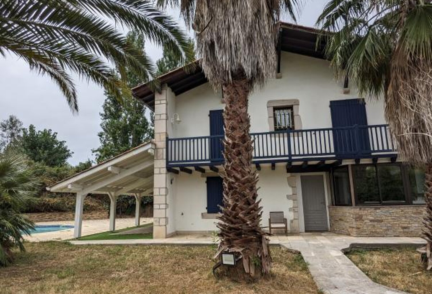 Maison À Louer 2500€ Saint Jean de Luz — photo 1