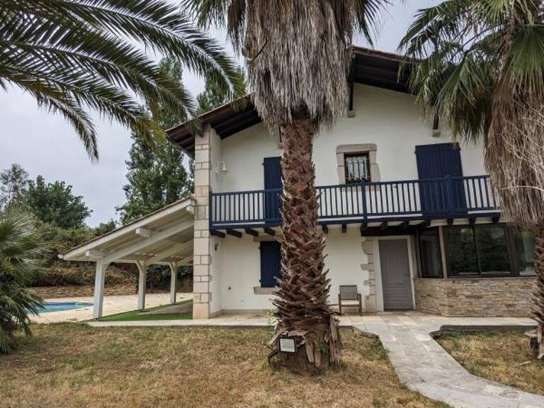 Maison À Louer 2500€ Saint Jean de Luz — photo 1