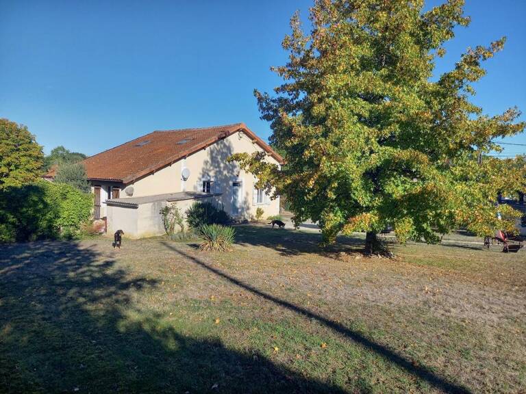 Maison À Vendre — photo 1