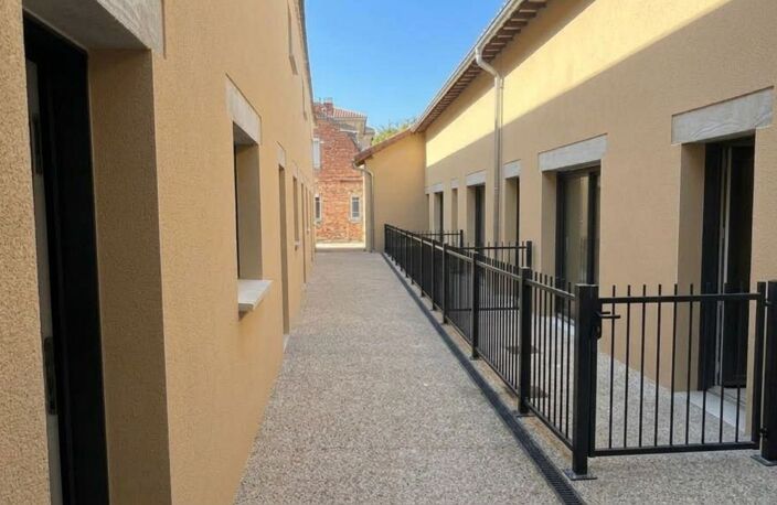 Trévoux - Duplex de 83 m² avec terrasse de 25 m² + 1 garage + 2 parkings — photo 5
