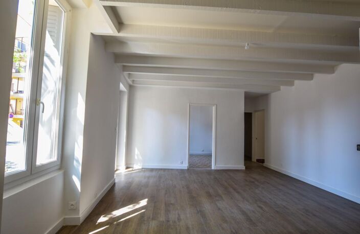 Maison à vendre à Orange, trois chambres et jardin ! — photo 3