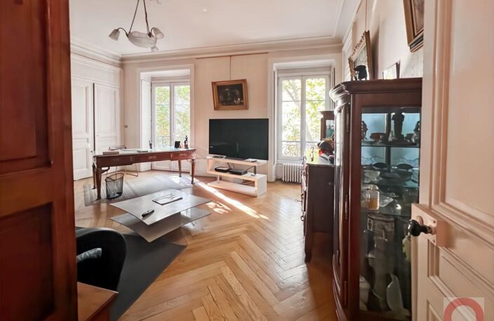 Appartement À Vendre — photo 2