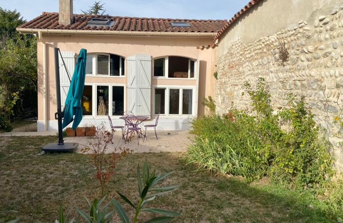 Sainte-Foy-lès-Lyon – Une maison de charme indépendante dans une copropriété — photo 2