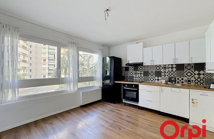 Appartement À Vendre — photo 2