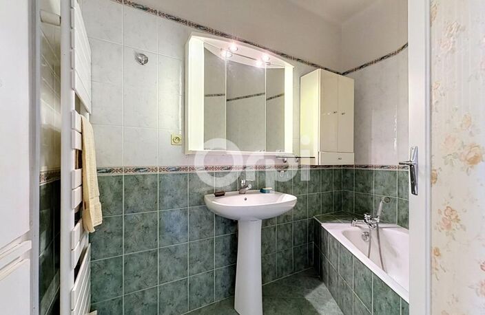 Grand appartement de type 3 à rafraîchir — photo 4