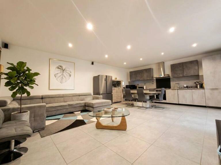 À vendre appartement 4 chambres + T2 avec double garage et extérieur — photo 1