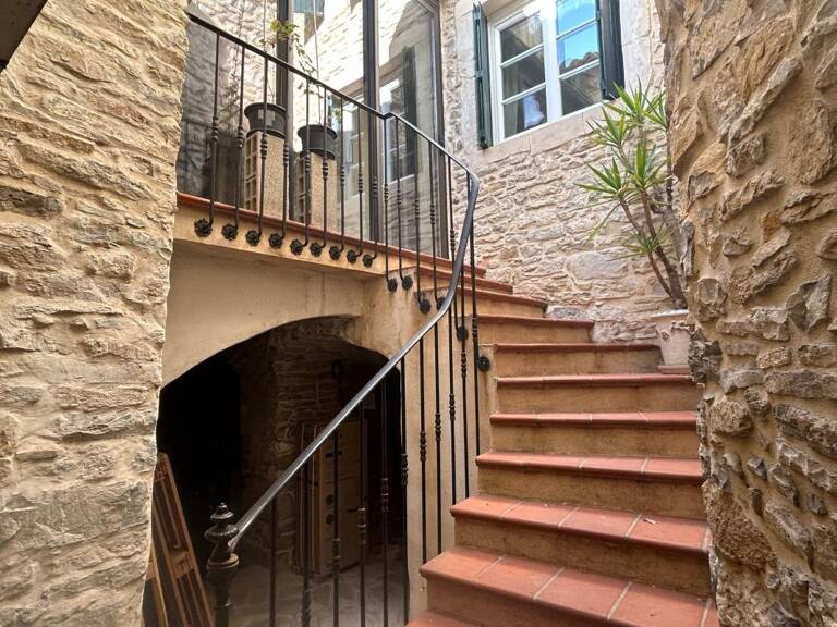Maison de village 2 chambres avec garage et terrasse — photo 1