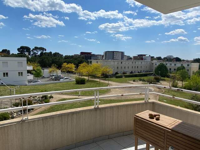 Appartement T3 avec terrasse et garage — photo du bien