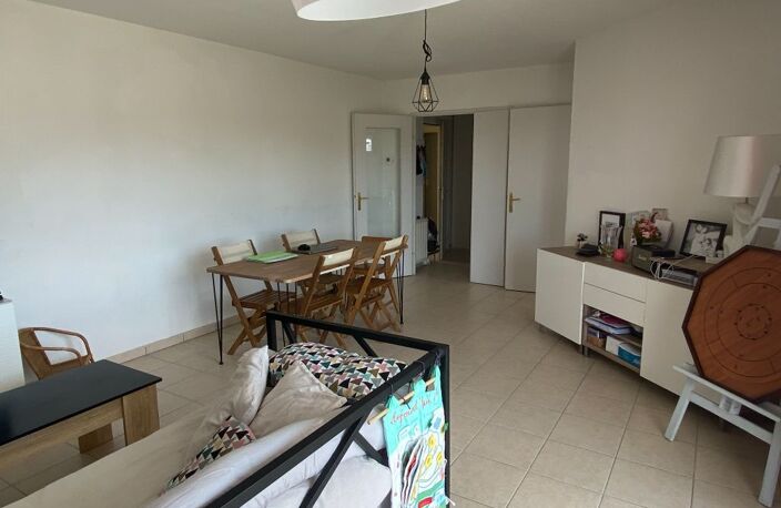 Appartement T3 avec terrasse et garage — photo 3