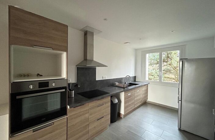 Appartement T3 avec garage, cave et balcon — photo 2