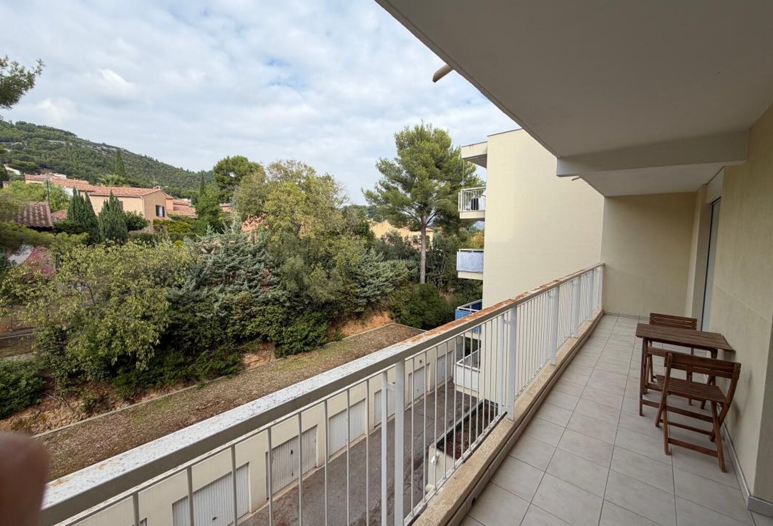LOCATION APPARTEMENT MEUBLÉ 2 PIÈCES CHEMIN DE LA MAJOURANE TOULON — photo 1