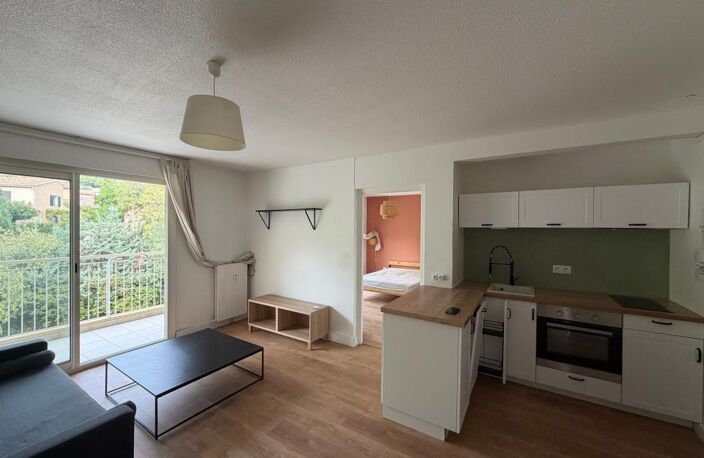 LOCATION APPARTEMENT MEUBLÉ 2 PIÈCES CHEMIN DE LA MAJOURANE TOULON — photo 2