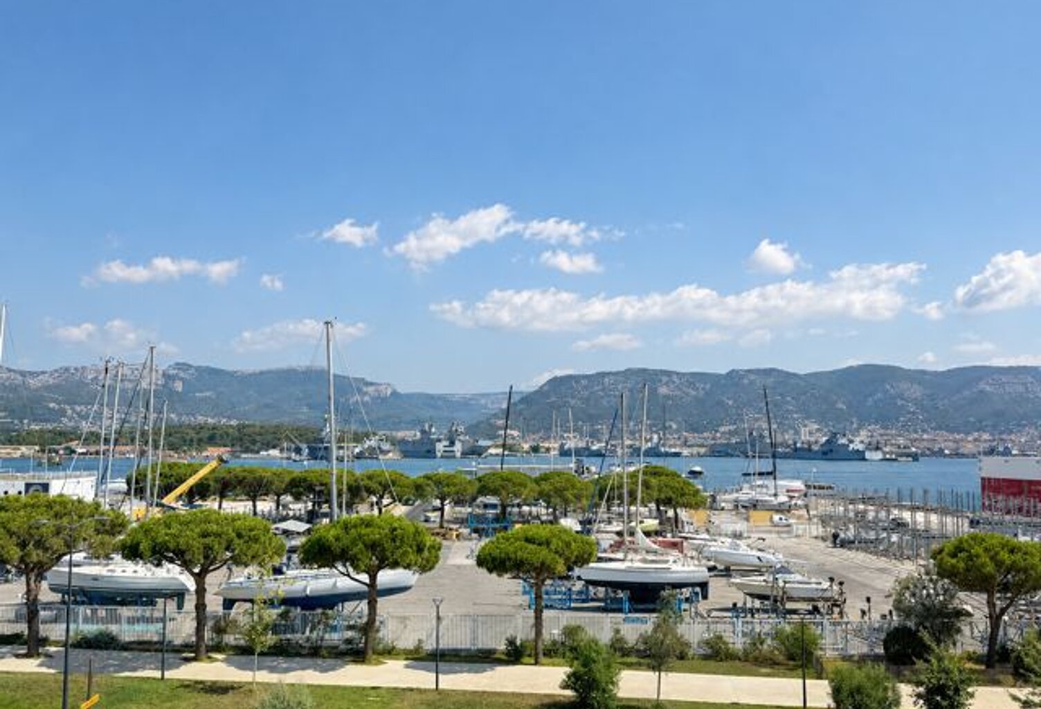 Appartement À Louer T3 La Seyne sur mer — photo 1