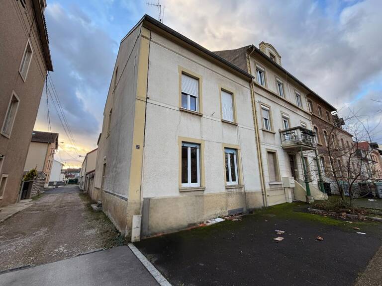 Grande maison de ville au centre de Yutz avec cour et garage — photo 1